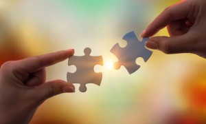 粉笔牵手华图，考公赛道“合纵连横”